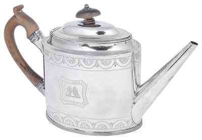 Lot 447 - A GEORGE III SILVER TEAPOT