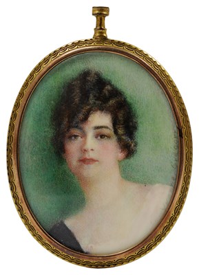 Lot 532 - ~A PORTRAIT MINIATURE OF A LADY