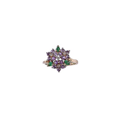 Lot 567 - AMETHYST, EMERALD AND DIAMOND RING