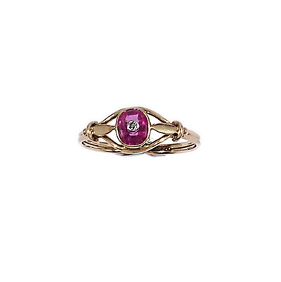 Lot 573 - FOURTEEN CARAT GOLD, RUBY AND DIAMOND RING