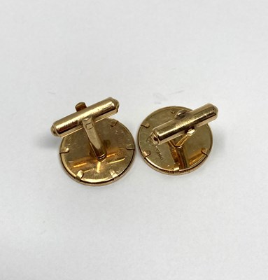 Lot 195 - A PAIR OF HALF SOVEREIGN SET CUFFLINKS