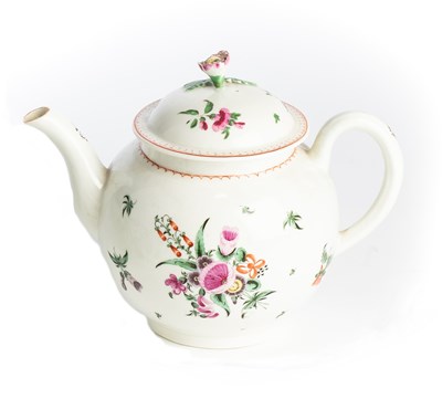 Lot 5 - A WORCESTER TEAPOT AND COVER, CIRCA 1765