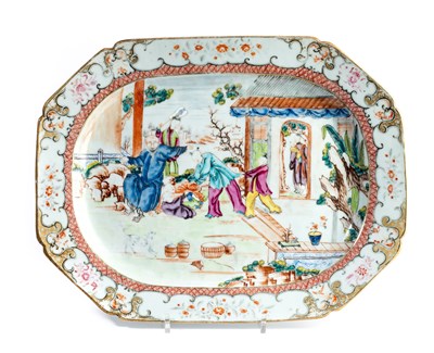 Lot 27 - A CHINESE EXPORT PORCELAIN MEAT DISH, 18TH CENTURY