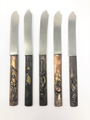 Lot 45 - A MATCHED SET OF FIVE JAPANESE KOZUKA HANDLED KNIVES, MEIJI PERIOD