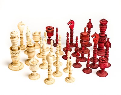 Lot 177 - ËœAN ANGLO-INDIAN IVORY CHESS SET, BERHAMPORE, SECOND QUARTER 19TH CENTURY