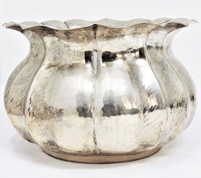 Lot 239 - AN ITALIAN BOWL, BRONDINO, VENICE, SECOND HALF 20TH CENTURY