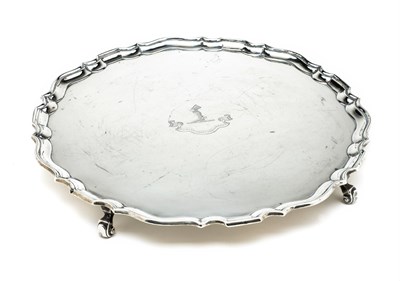 Lot 255 - A GEORGE V SILVER SALVER, GARRARD & CO. LTD., LONDON, 1926