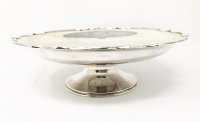 Lot 256 - A GEORGE V SILVER PEDESTAL DISH, JAMES DEAKIN & SONS LTD., SHEFFIELD, 1924