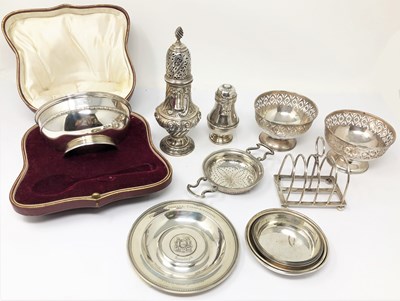 Lot 263 - A GROUP OF ENGLISH SILVER