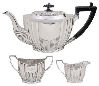 Lot 271 - A VICTORIAN SILVER THREE-PIECE TEA SET, LEE & WIGFULL LTD., SHEFFIELD, 1898/99