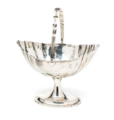 Lot 286 - AN IRISH GEORGE III SILVER SWEETMEAT BASKET, DANIEL EGAN, DUBLIN, 1800