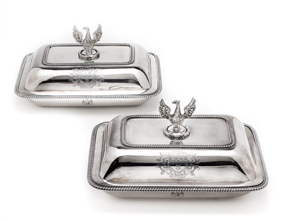 Lot 290 - A PAIR OF SILVER ENTREE DISHES AND COVERS, THOMAS ROBINS, LONDON, 1806