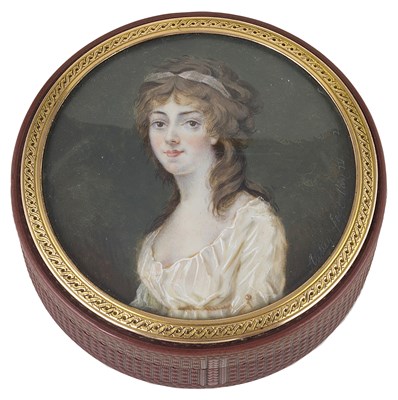 Lot 346 - ËœA COMPOSITION PORTRAIT BOX AND COVER, FRENCH, CIRCA 1800