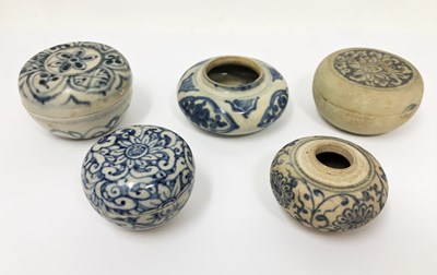 Lot 16 - A GROUP OF ANAMESE WARES