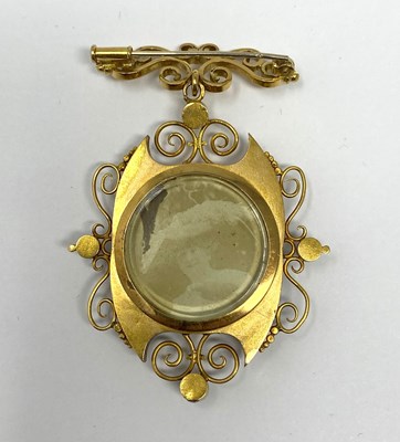 Lot 372 - MICRO-MOSAIC AND GOLD PENDANT/BROOCH, 1870s