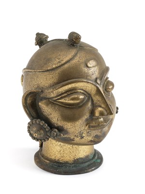 Lot 79 - A BRONZE GAURI HEAD