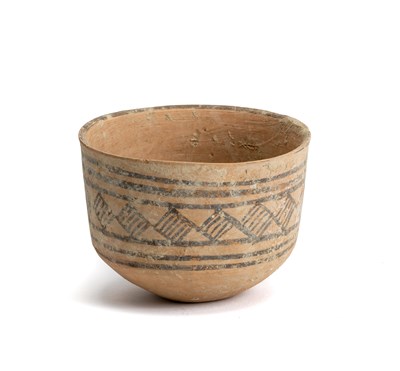 Lot 124 - A HARAPPAN PAINTED TERRACOTTA BOWL