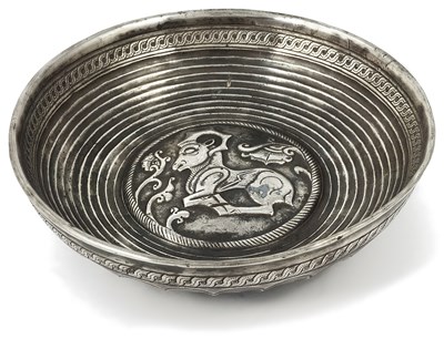 Lot 286 - â“Œ AN ACHAEMENID STYLE BOWL