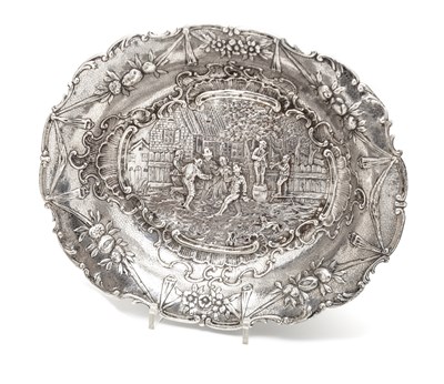 Lot 295 - A GERMAN SILVER DISH