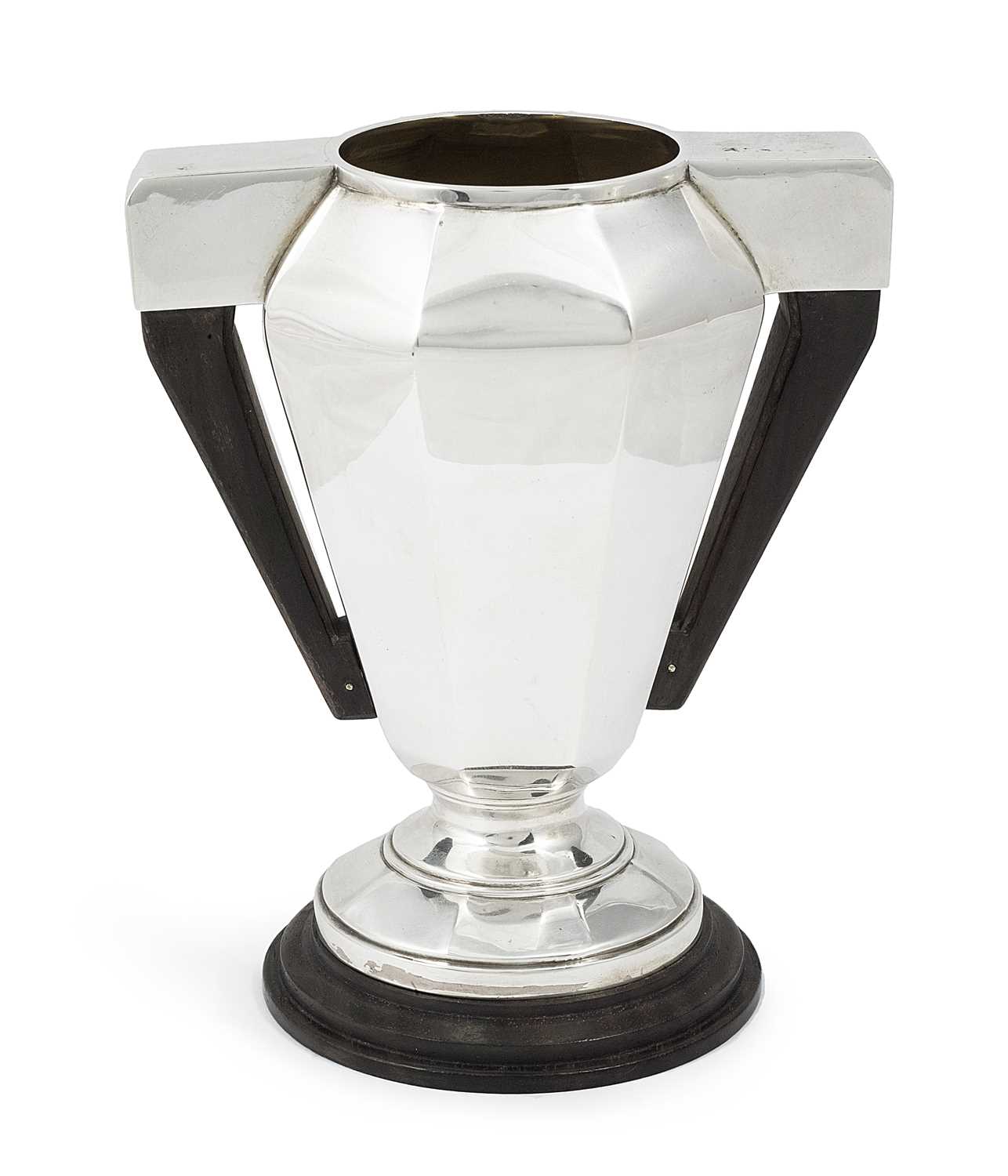 Lot 309 - Ëœâ“Œ A FRENCH ART DECO SILVER VASE