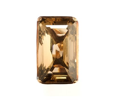 Lot 484 - □ SMOKY QUARTZ AND GOLD COCKTAIL RING, 1982