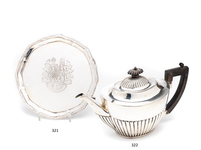 Lot 322 - â’¼ AN EDWARDIAN SILVER TEAPOT