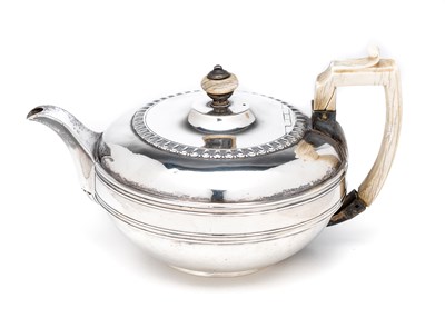 Lot 339 - â’¼ A GEORGE III SILVER TEAPOT