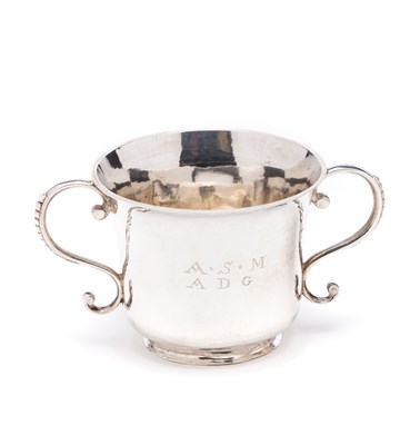 Lot 354 - A CHANNEL ISLANDS SILVER PORRINGER (OR CHRISTENING CUP)