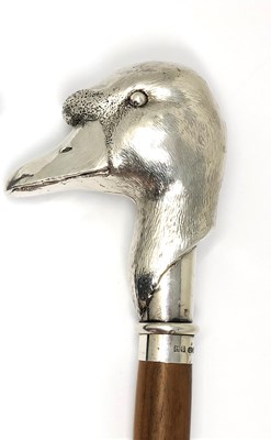 Lot 363 - â“Œ A SILVER MOUNTED 'DUCK HEAD' CANE