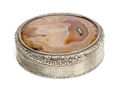 Lot 365 - AN AGATE MOUNTED BOX