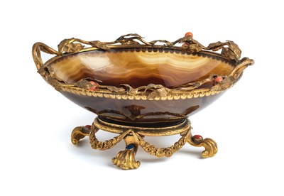 Lot 368 - A GILT-METAL MOUNTED AGATE BOWL