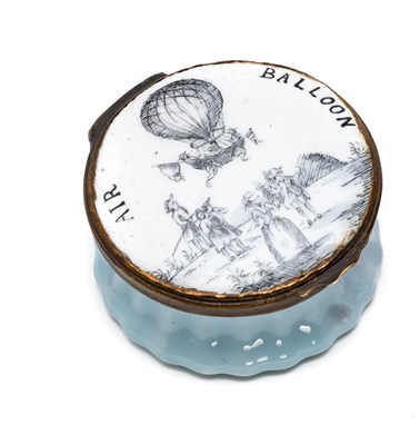 Lot 376 - AN ENGLISH ENAMEL 'AIR BALLOON' PILL BOX