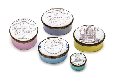 Lot 388 - A GROUP OF FOUR ENGLISH ENAMEL 'LONDON SOUVENIR' PATCH BOXES AND ONE PILL BOX AND COVER