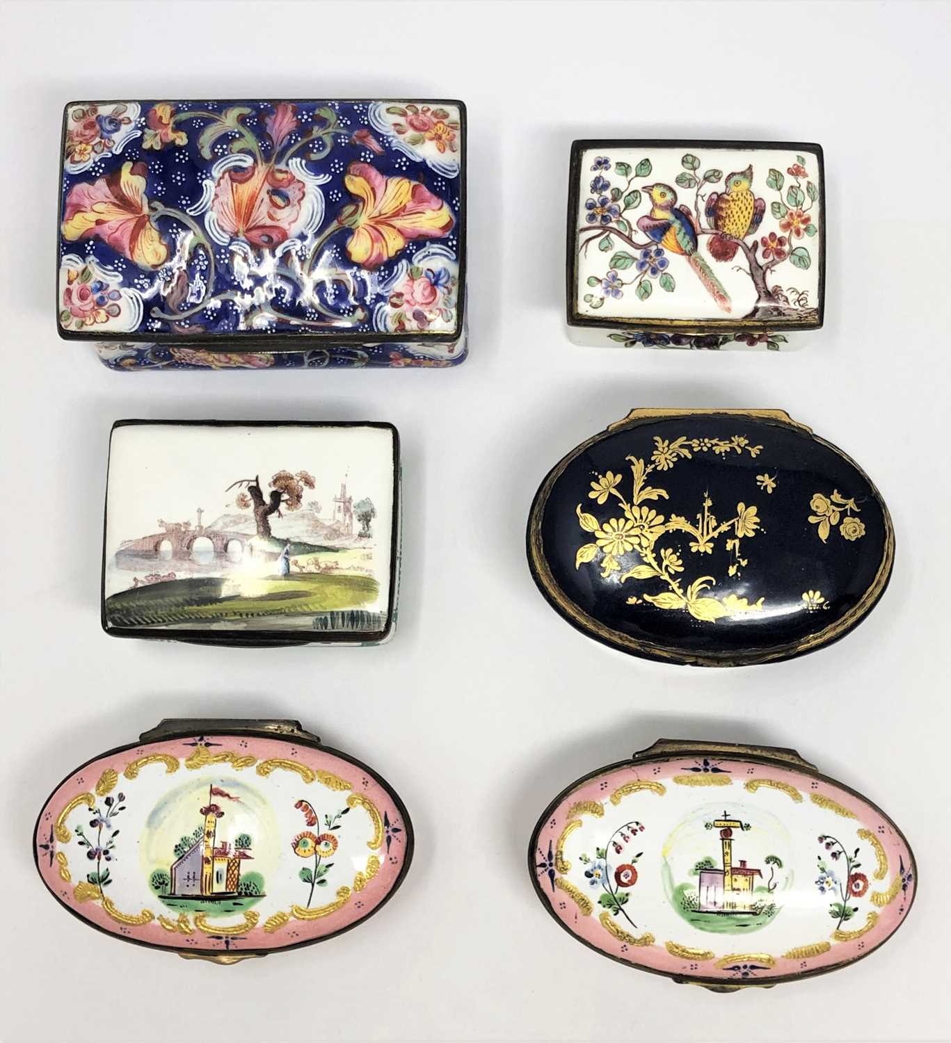 Pink Snuff Box Lot 425 - A GROUP OF SIX ENAMEL SNUFF BOXES