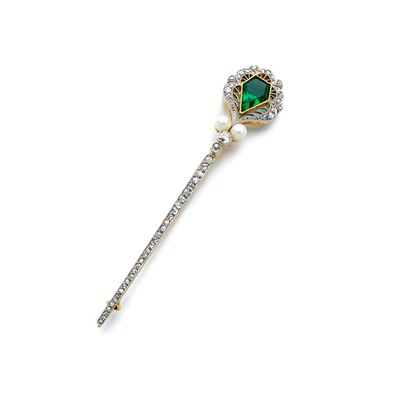 Lot 474 - DIAMOND, CULTURED PEARL AND SIMULANT EMERALD AIGRETTE BROOCH