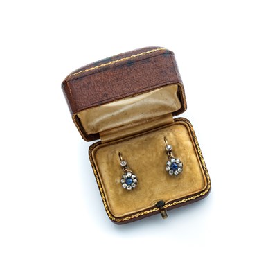 Lot 476 - PAIR OF SAPPHIRE AND DIAMOND EAR PENDANTS