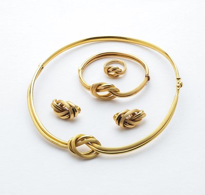 Lot 496 - KNOT EARRINGS