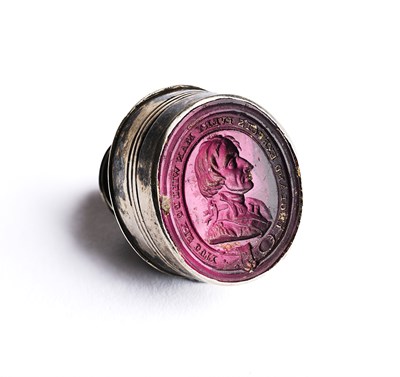 Lot 140 - A GEORGE III SILVER-MOUNTED GLASS 'NELSON' SEAL, CIRCA 1805 / 10