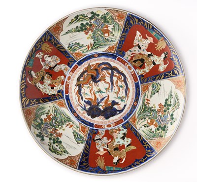 Lot 163 - A JAPANESE IMARI CHARGER, MEIJI PERIOD (1868-1912)