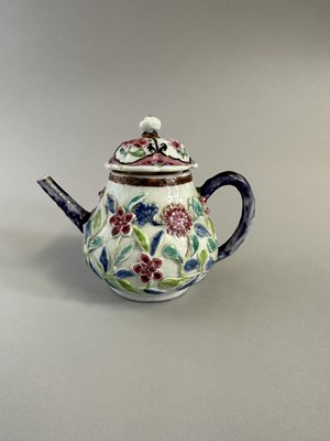 Lot 65 - FOUR CHINESE EXPORT PORCELAIN TEAPOTS AND COVERS, QING DYNASTY, 18TH/19TH CENTURY