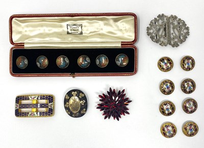 Lot 144 - □ A GROUP OF BUTTONS AND BUCKLES, 19TH / 20TH CENTURY