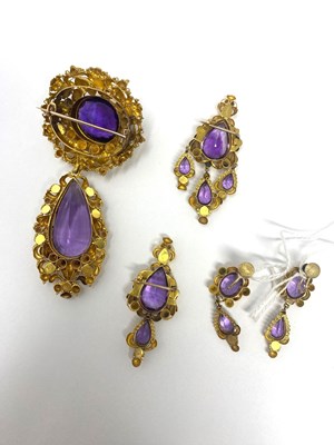 Lot 304 - GEORGIAN GOLD, AMETHYST AND CHRYSOLITE DEMI-PARURE, 1820s