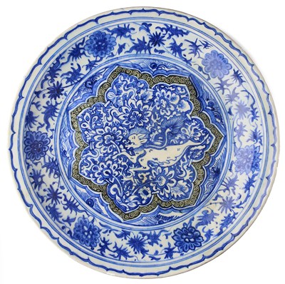 Lot 59 - A LARGE SAFAVID BLUE AND WHITE CHARGER, PERSIA, LATE 17TH CENTURY