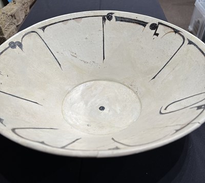 Lot 83 - A LARGE SAMANID CALLIGRAPHIC BOWL, PROBABLY NISHAPUR, PERSIA, 10TH CENTURY