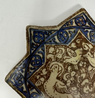 Lot 51 - A KASHAN LUSTRE STAR TILE, PERSIA, 14TH CENTURY