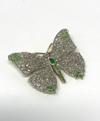 Lot 362 - BELLE EPOQUE DIAMOND AND DEMANTOID GARNET BROOCH, 1910s
