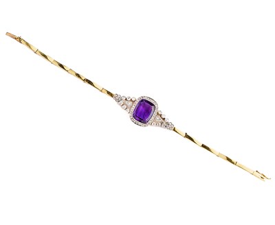 Lot 431 - BELLE EPOQUE GOLD, AMETHYST AND DIAMOND BRACELET, 1910s