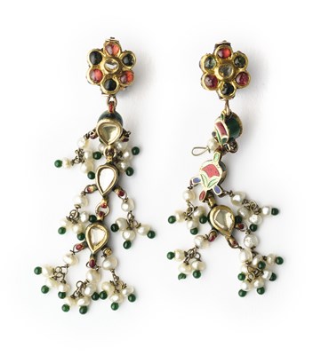 Lot 277 - A PAIR OF ENAMELLED AND GEM SET PENDENT EARRINGS, PROBABLY JAIPUR, 20TH CENTURY