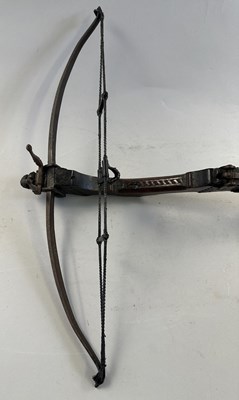 Lot 237 - AN ITALIAN STONEBOW, 17TH/18TH CENTURY
