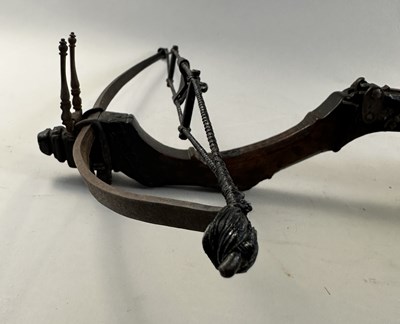 Lot 237 - AN ITALIAN STONEBOW, 17TH/18TH CENTURY